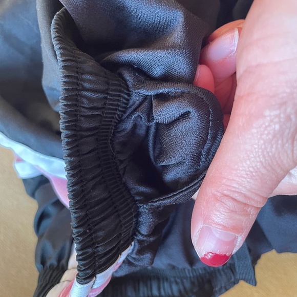 Nike Dri-Fit Running Shorts Pink & Black - Picture 3 of 5